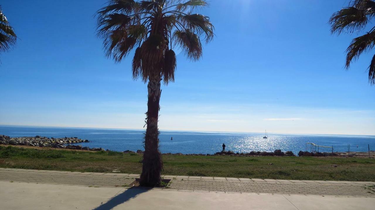 Alexandra'S Beach-Port バダロナ エクステリア 写真